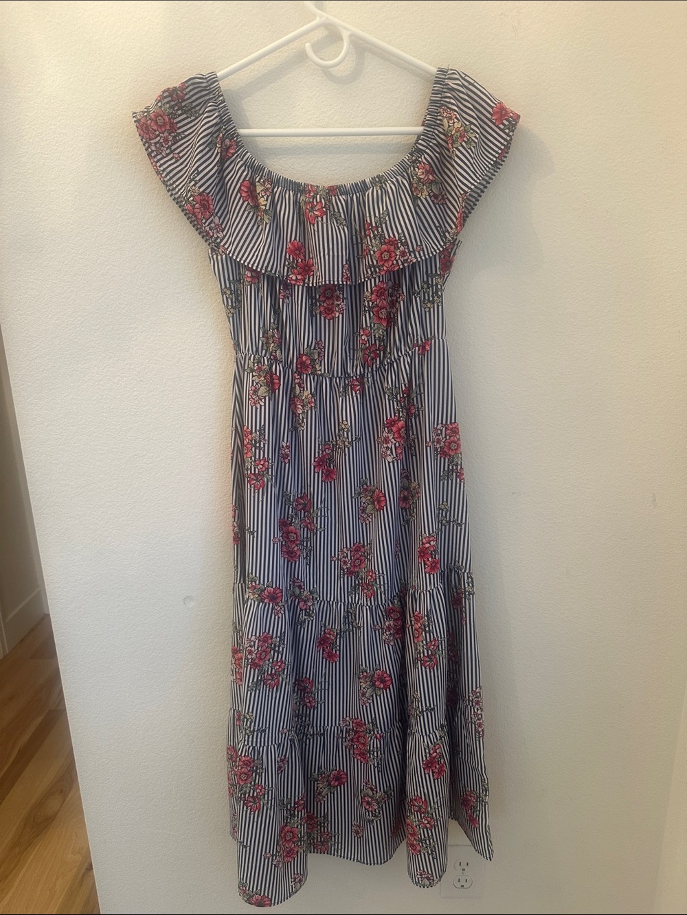 Soprano Floral Stripe Off Shoulder Ruffle Maxi Dress Navy White Pink Size M